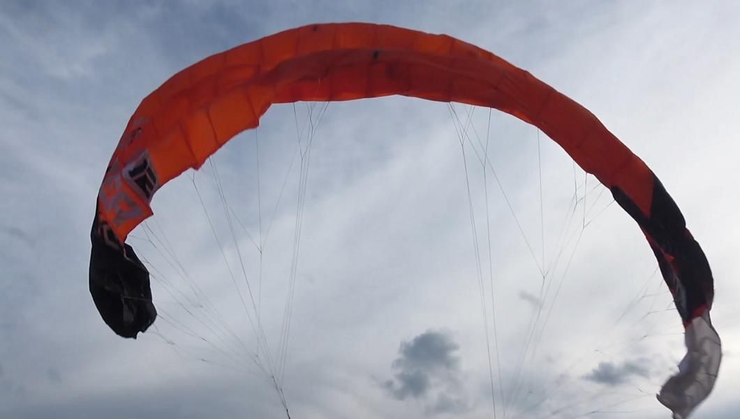 Kite füllt sich mit luft